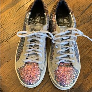 P448 glitter shoes